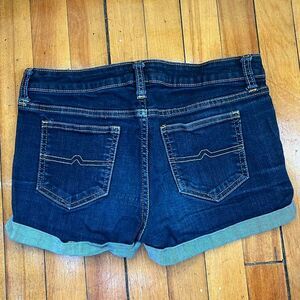 Arizona Jeans Co Shorts Low Rise Women's 7 Navy and Blue Y2K